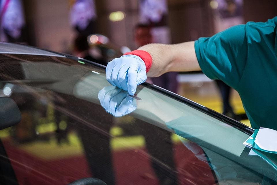 AUTO-GLASS-REPAIR